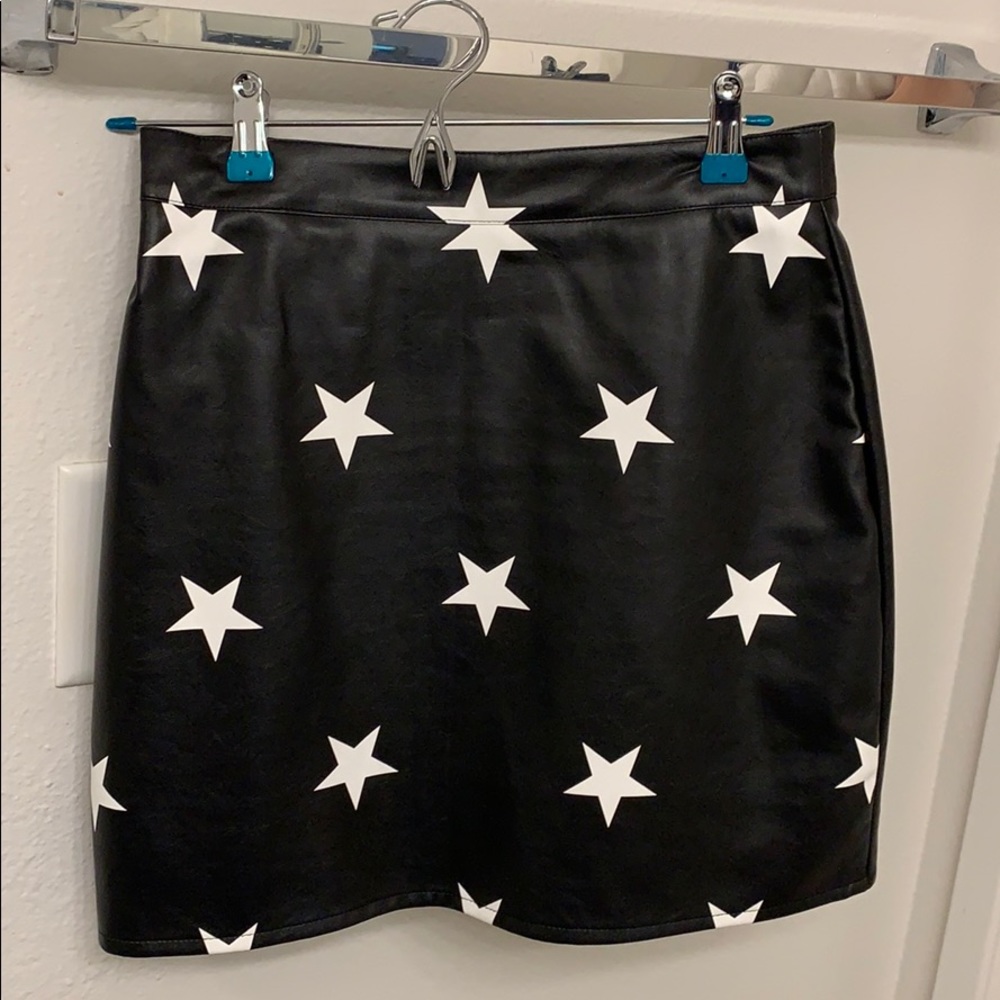 Mini leather star skirt